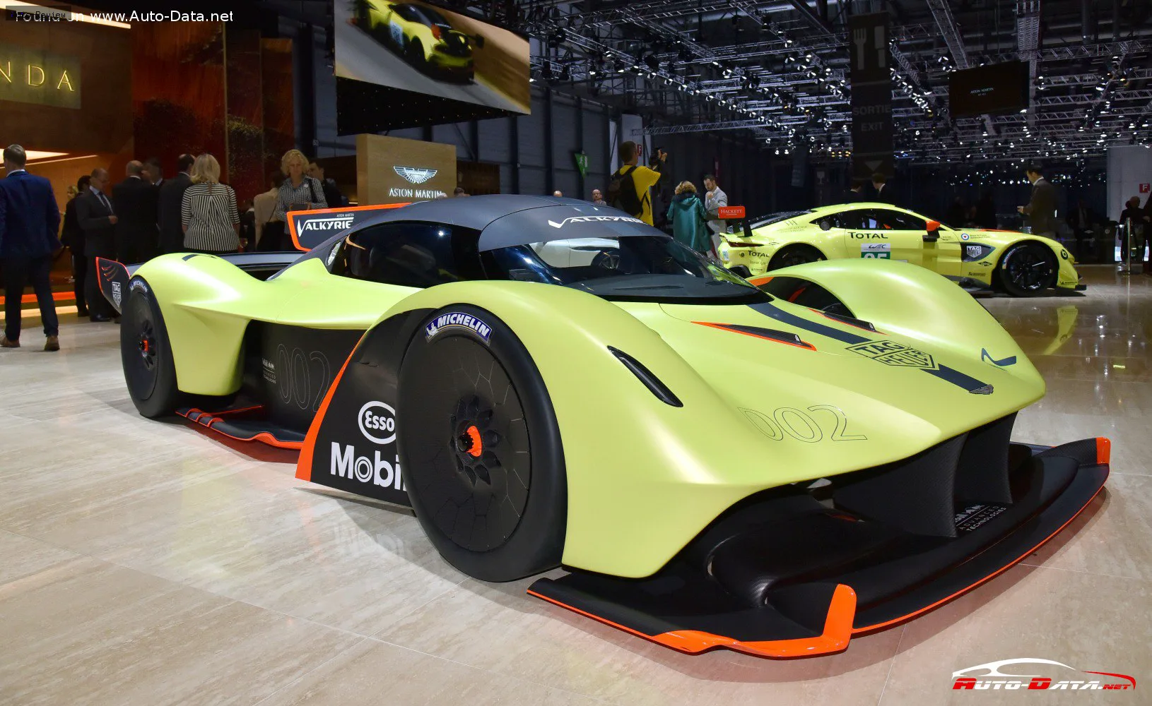 Aston Martin Valkyrie Valkyrie AMR Pro — фото 2