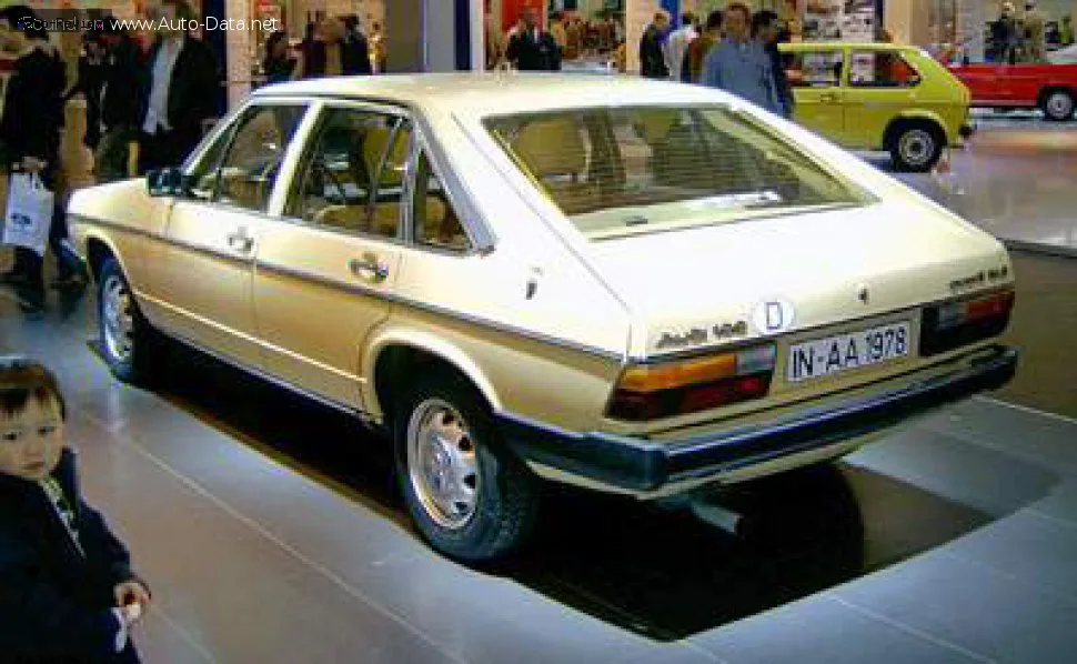Audi 100 100 Avant (C2, Typ 43) — фото 2