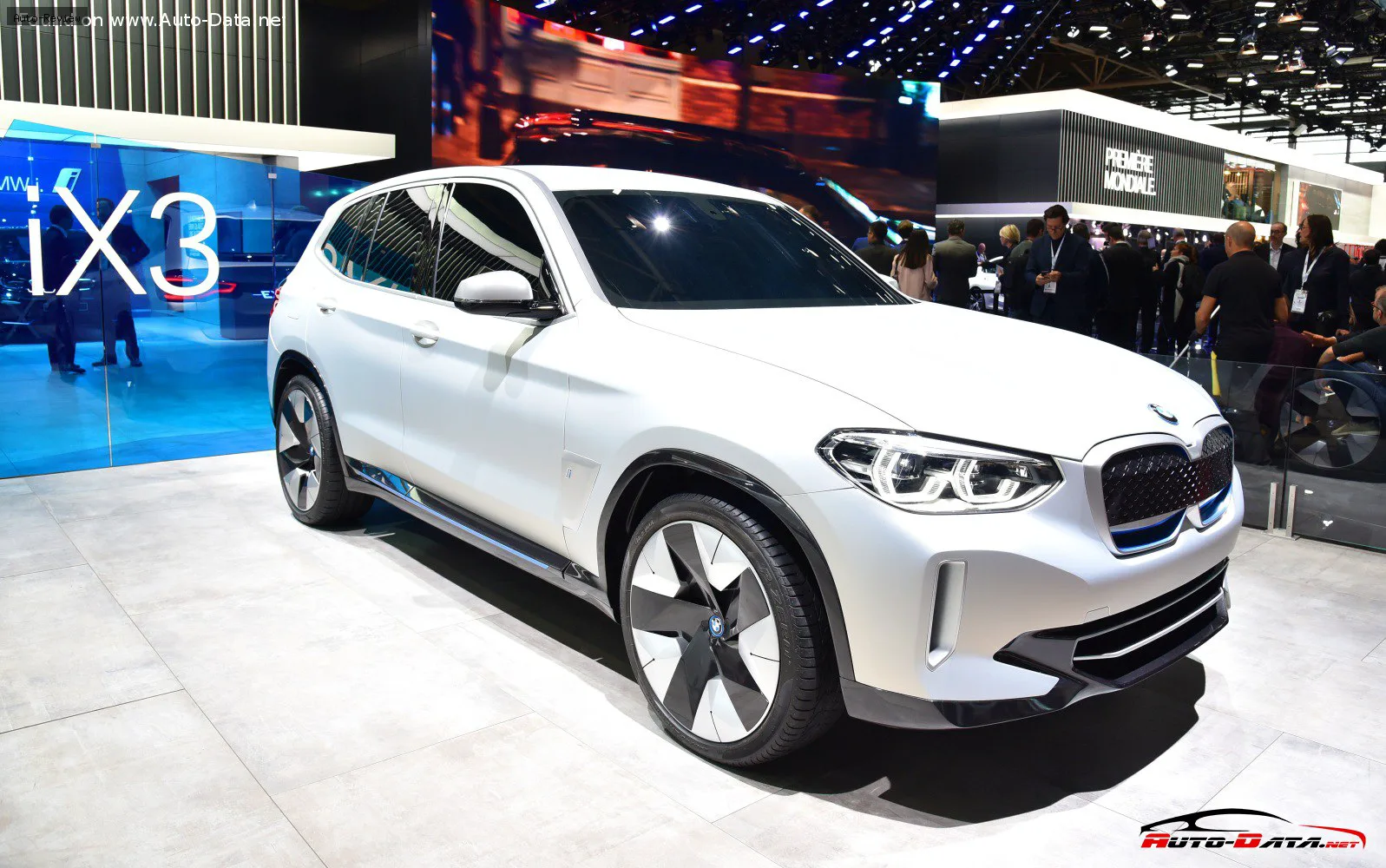 BMW iX3 iX3 Concept — фото 3
