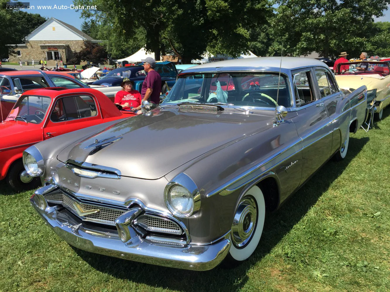 DeSoto Firedome Firedome II Four-Door Sedan (facelift 1956)