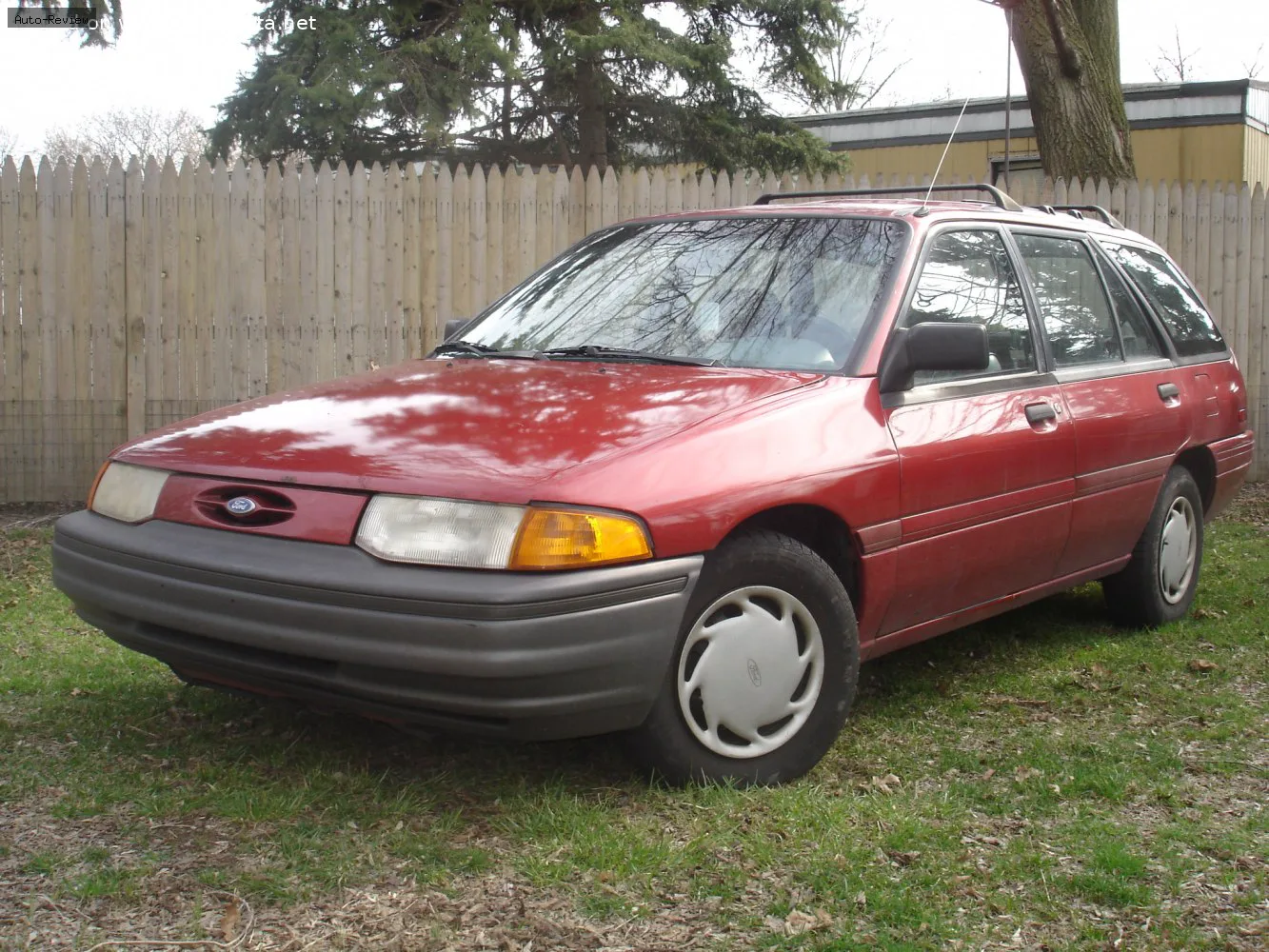 Ford Escort Escort Wagon II (USA)