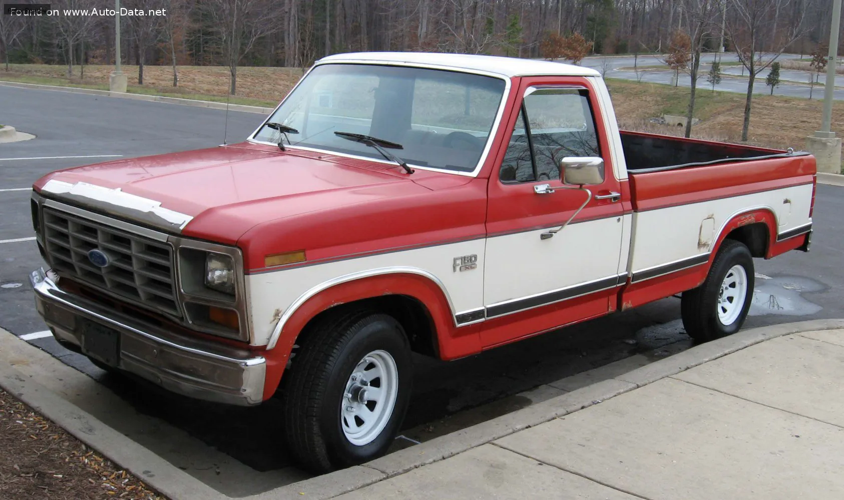 Ford F-Series F-100/F-150 F-Series F-150 VII Regular Cab