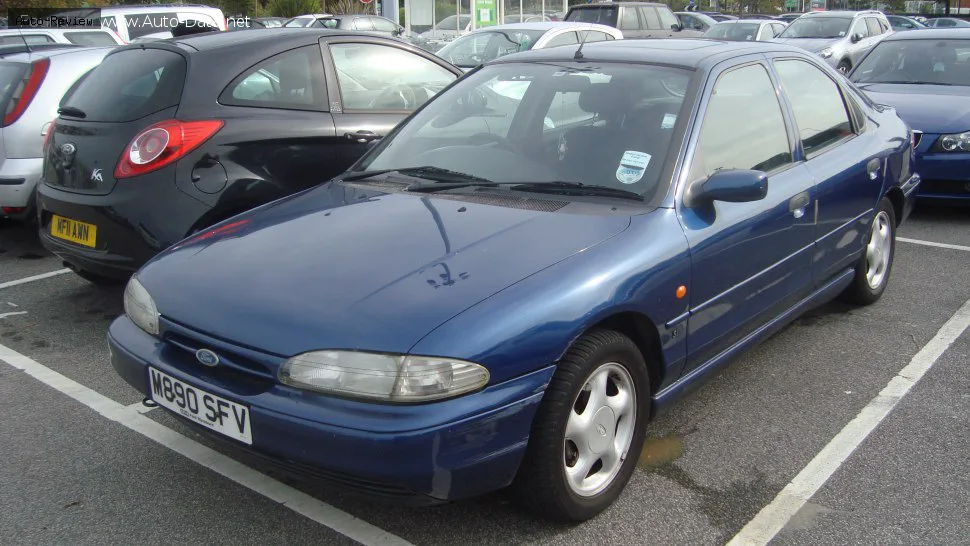 Ford Mondeo Mondeo I Hatchback — фото 3