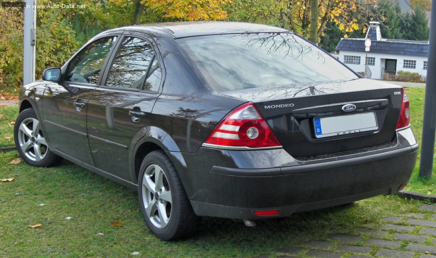 Ford Mondeo Mondeo II Sedan
