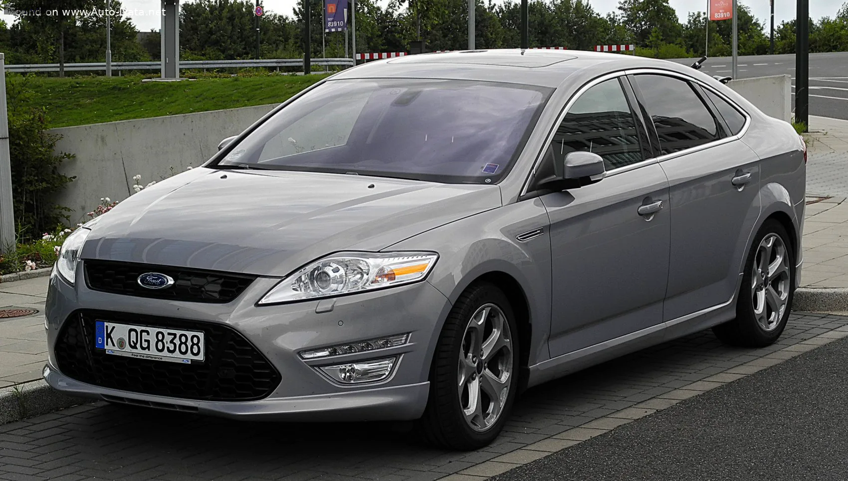 Ford Mondeo Mondeo III Hatchback (facelift 2010) — фото 2