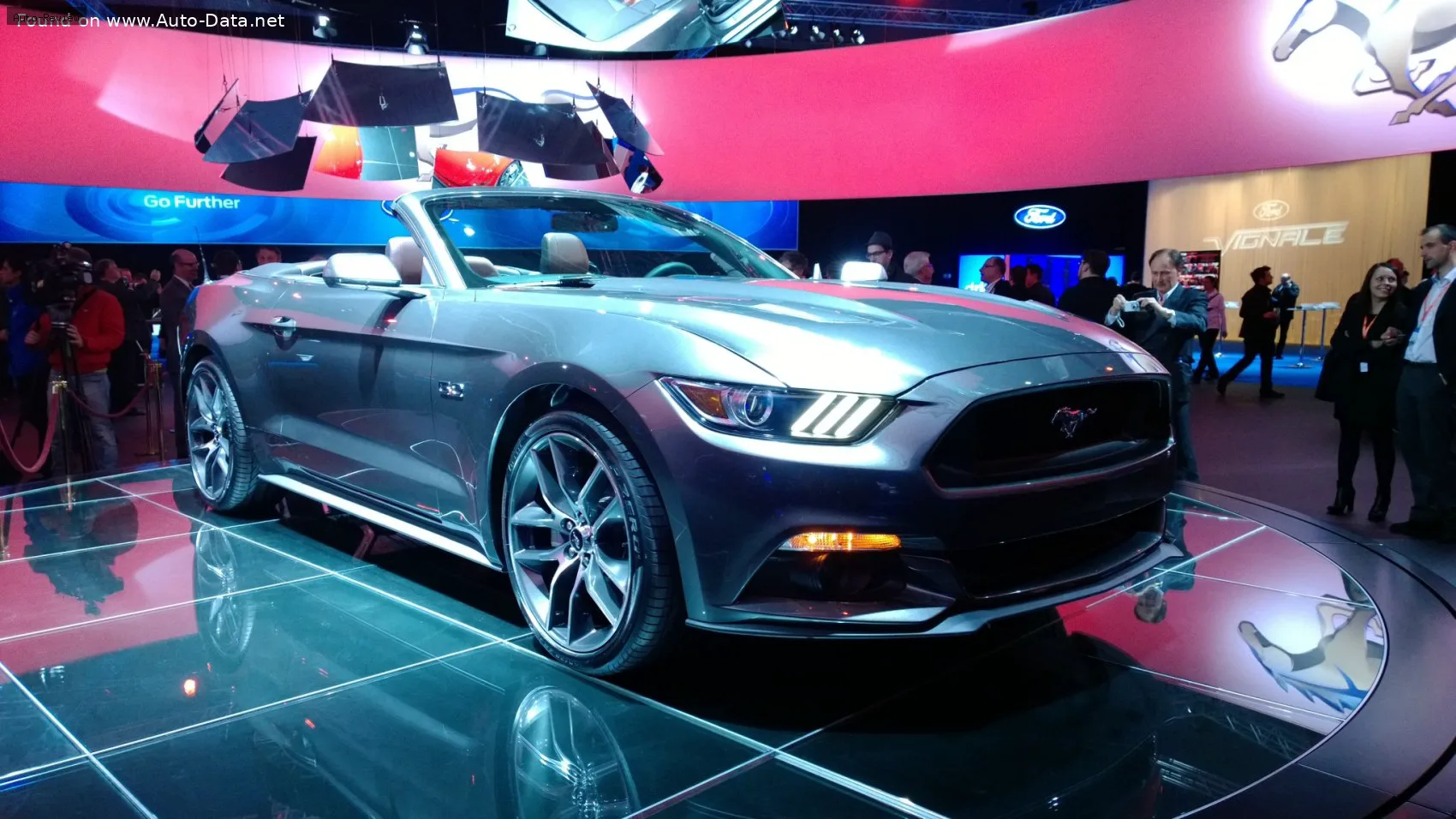 Ford Mustang Mustang VI Convertible