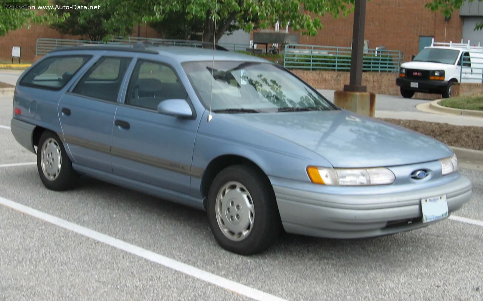 Ford Taurus Taurus II Station Wagon