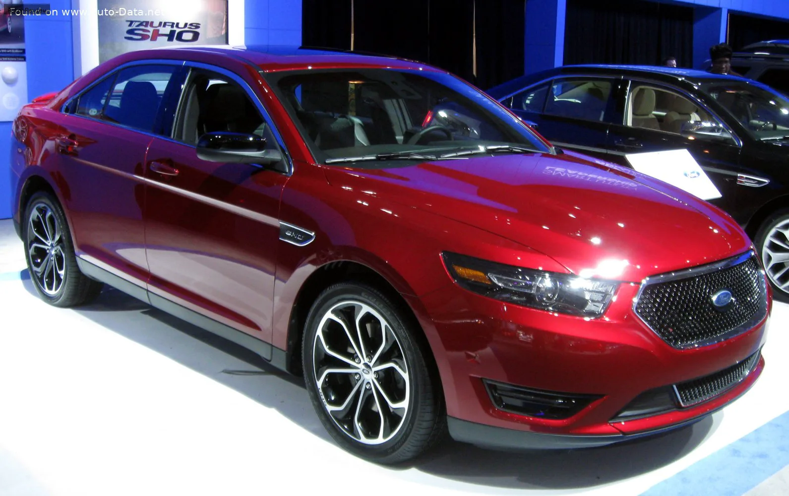 Ford Taurus Taurus VI (facelift 2013) — фото 2