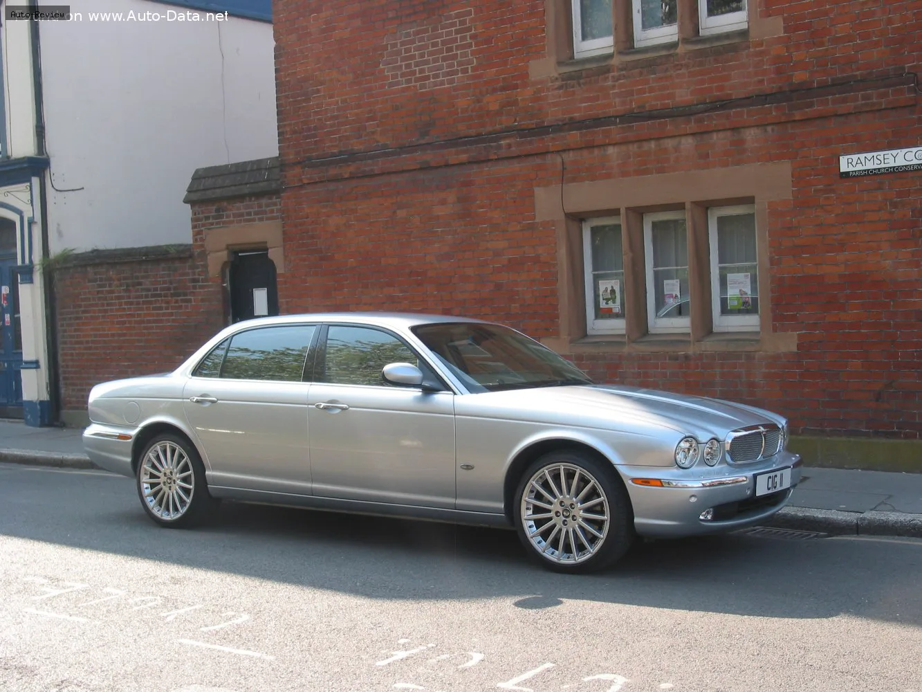 Jaguar XJ XJ (X350)