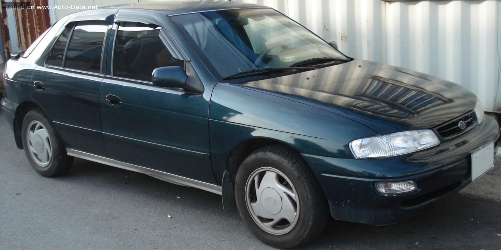 Kia Sephia Sephia Hatchback (FA) — фото 2