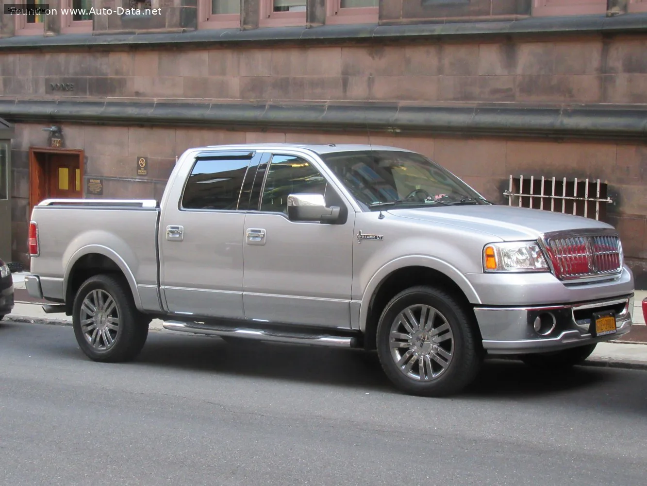 Lincoln Mark LT Mark LT (facelift 2006)