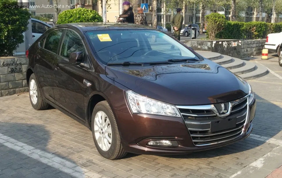 Luxgen S5 5