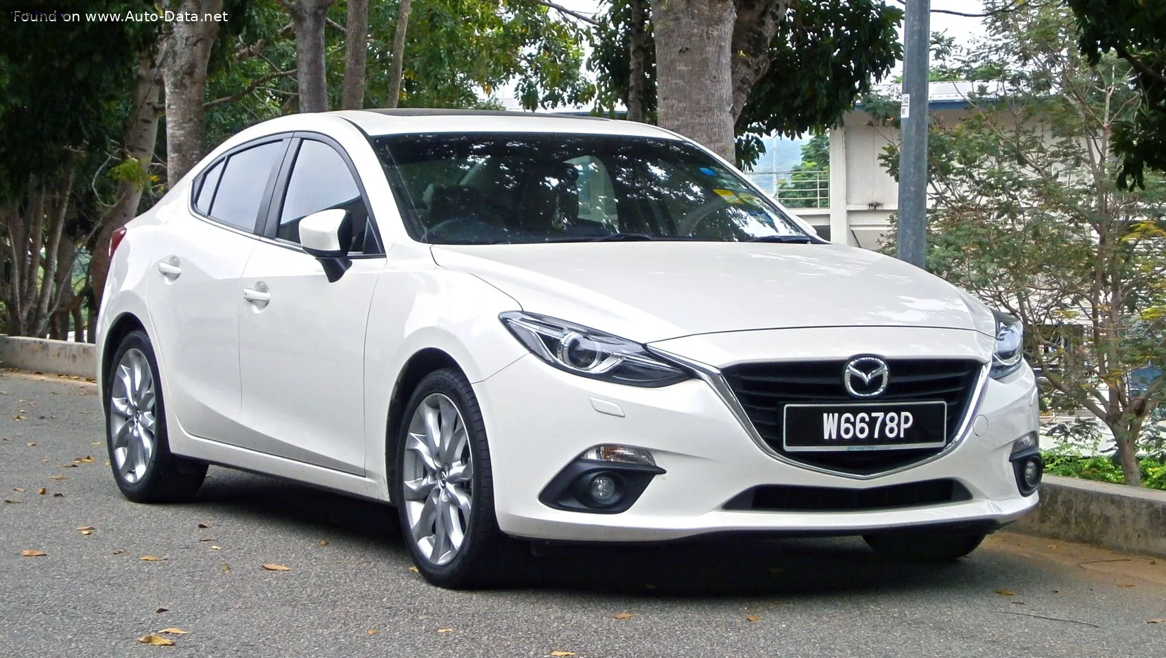 Mazda 3 3 III Sedan (BM)