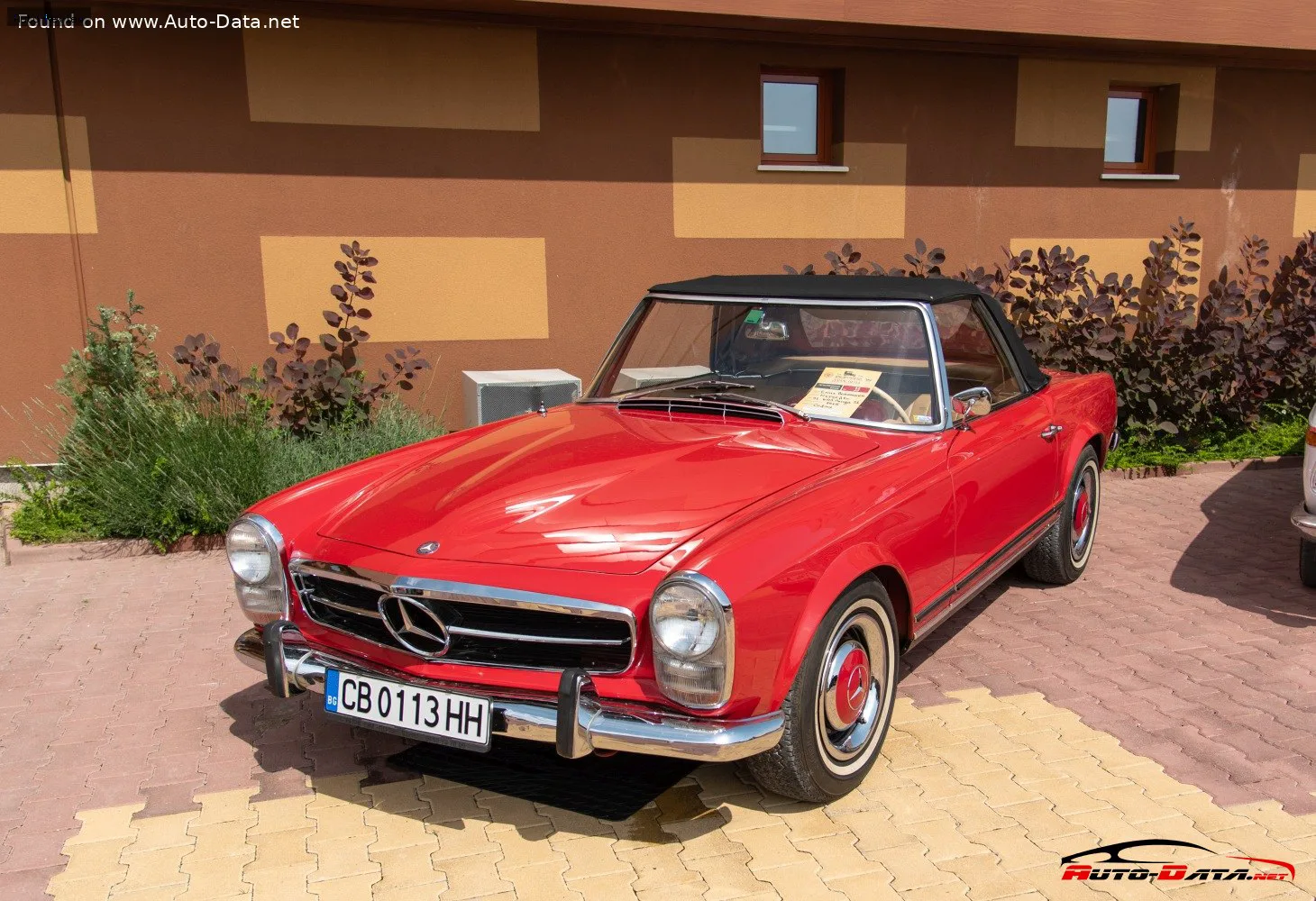 Mercedes-Benz SL SL (W113)