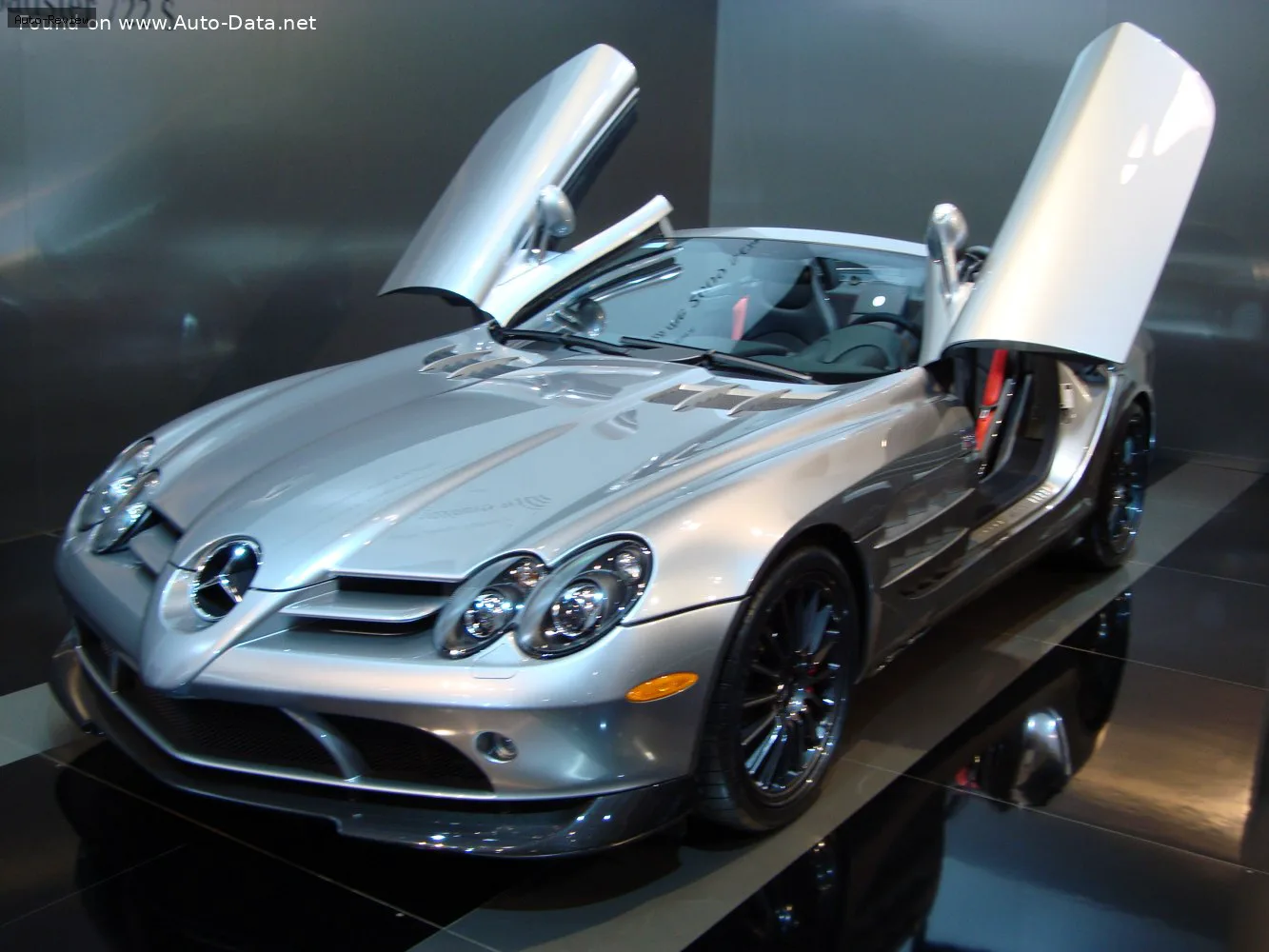Mercedes-Benz SLR McLaren SLR McLaren (R199) Roadster — фото 2