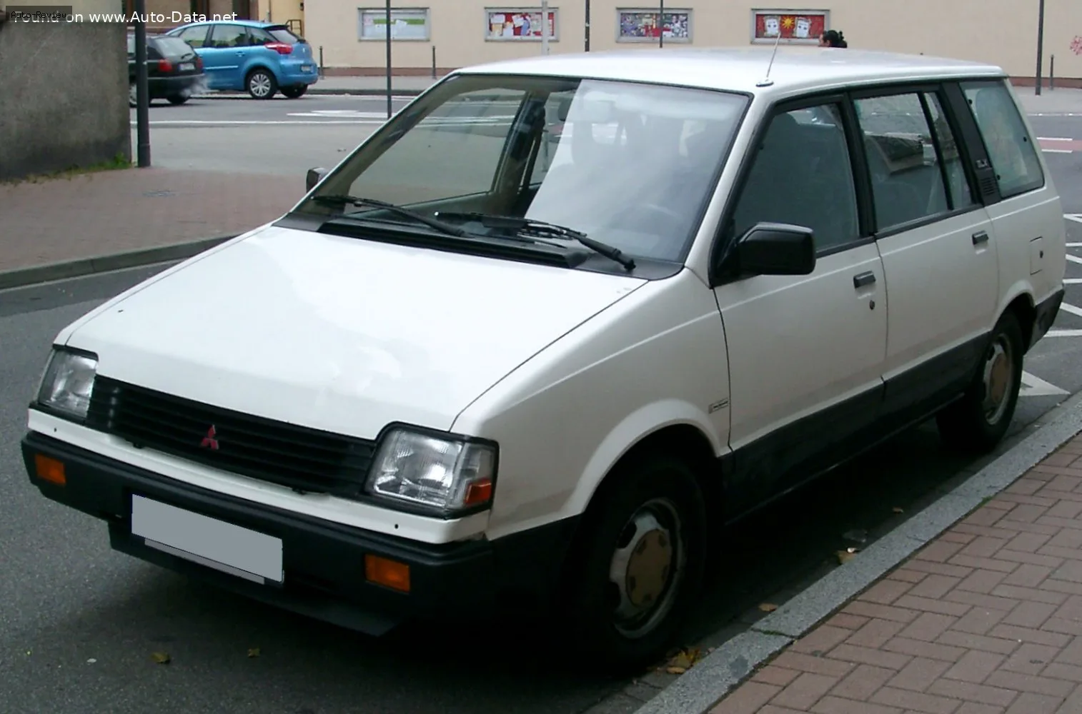 Mitsubishi Space Wagon Space Wagon I
