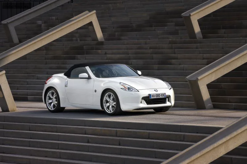 Nissan 370Z 370Z Roadster — фото 2