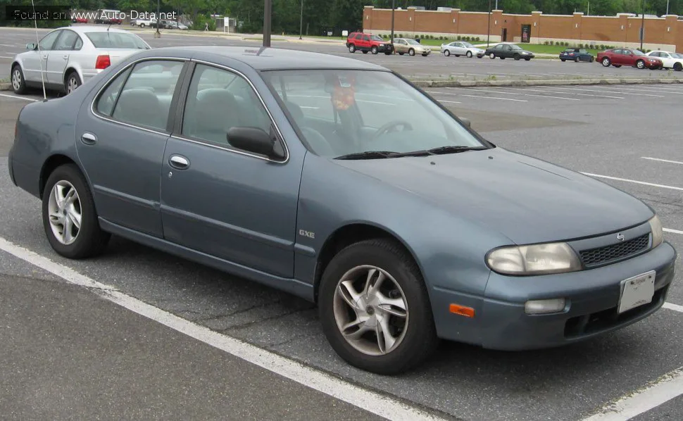 Nissan Altima Altima I
