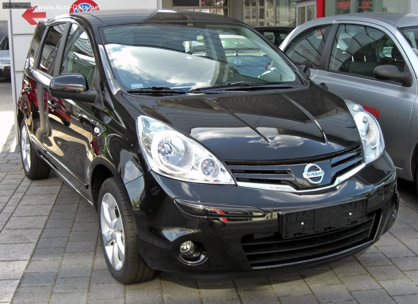 Nissan Note Note I (E11, facelift 2010) — фото 2
