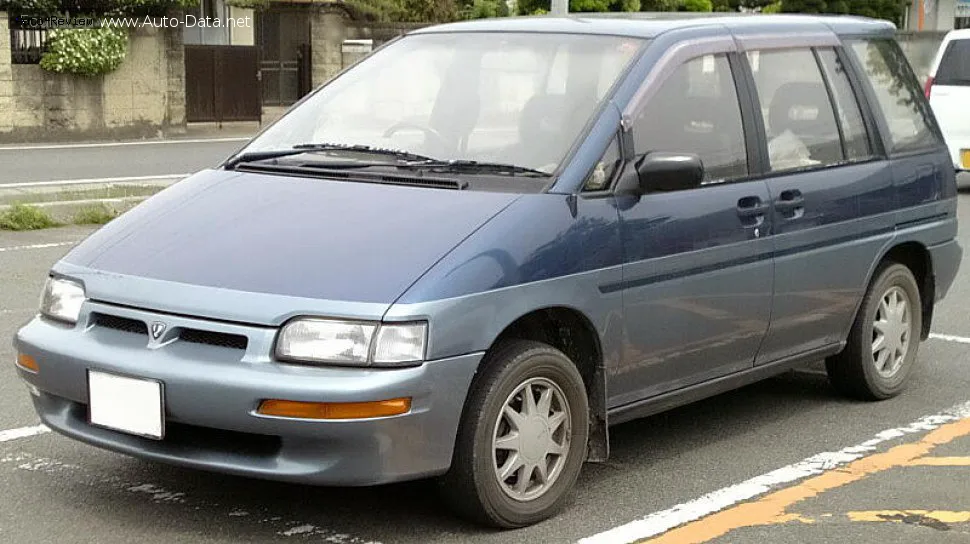 Nissan Prairie Prairie (M11)
