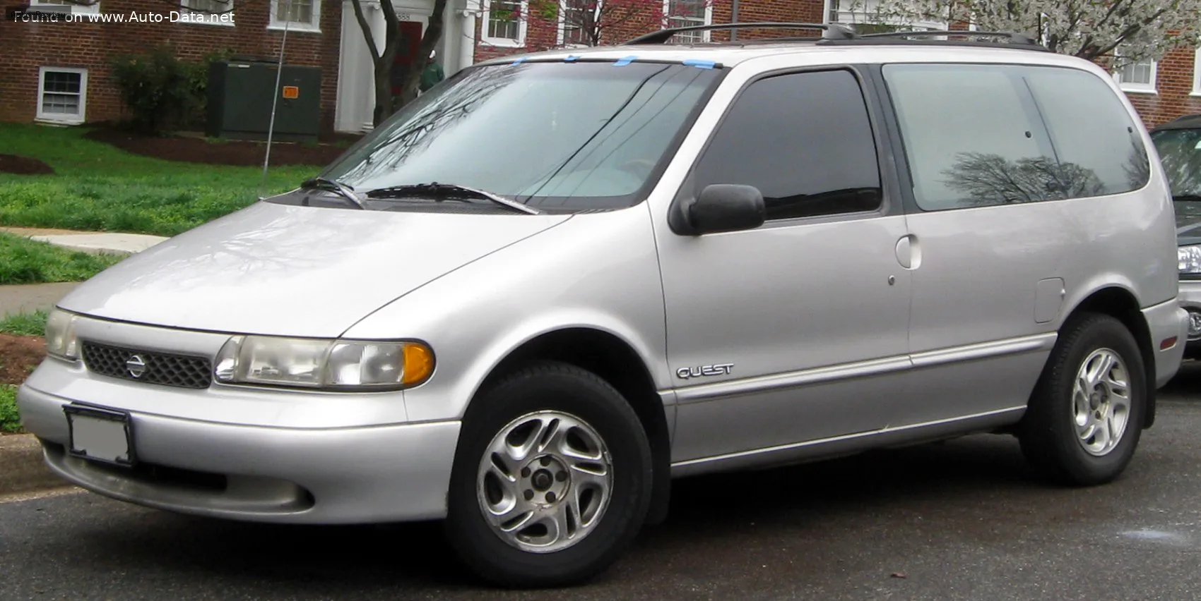 Nissan Quest Quest (DN11)