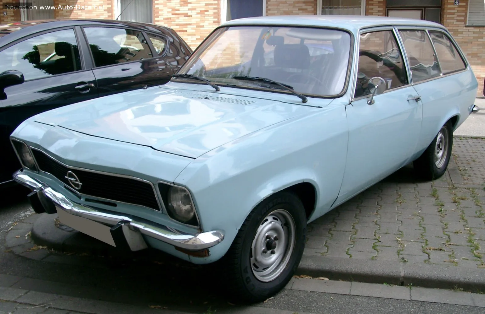 Opel Ascona Ascona A Voyage — фото 2