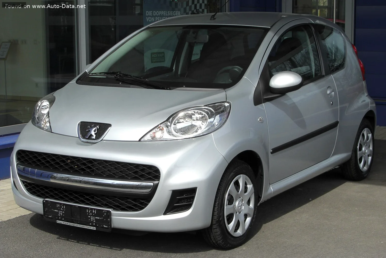 Peugeot 107 107 (Phase II, 2008) 3-door