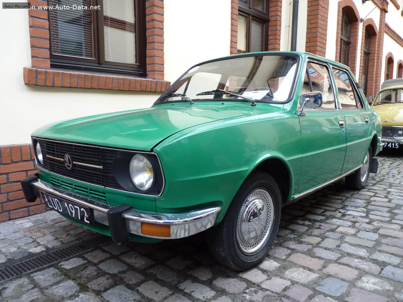Skoda 105,120 105,120 (742)