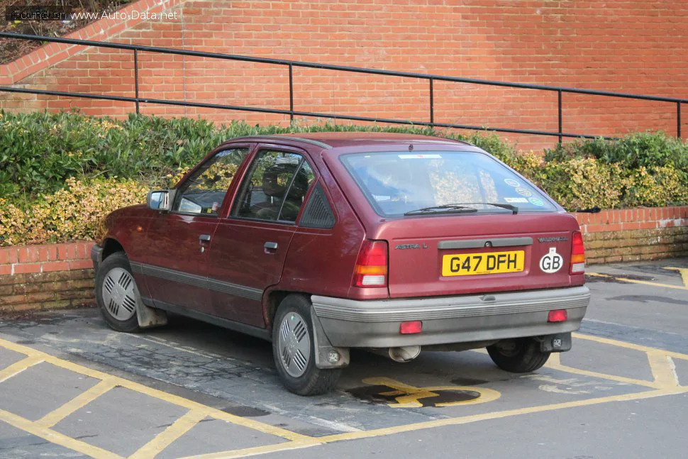 Vauxhall Astra Astra Mk II CC