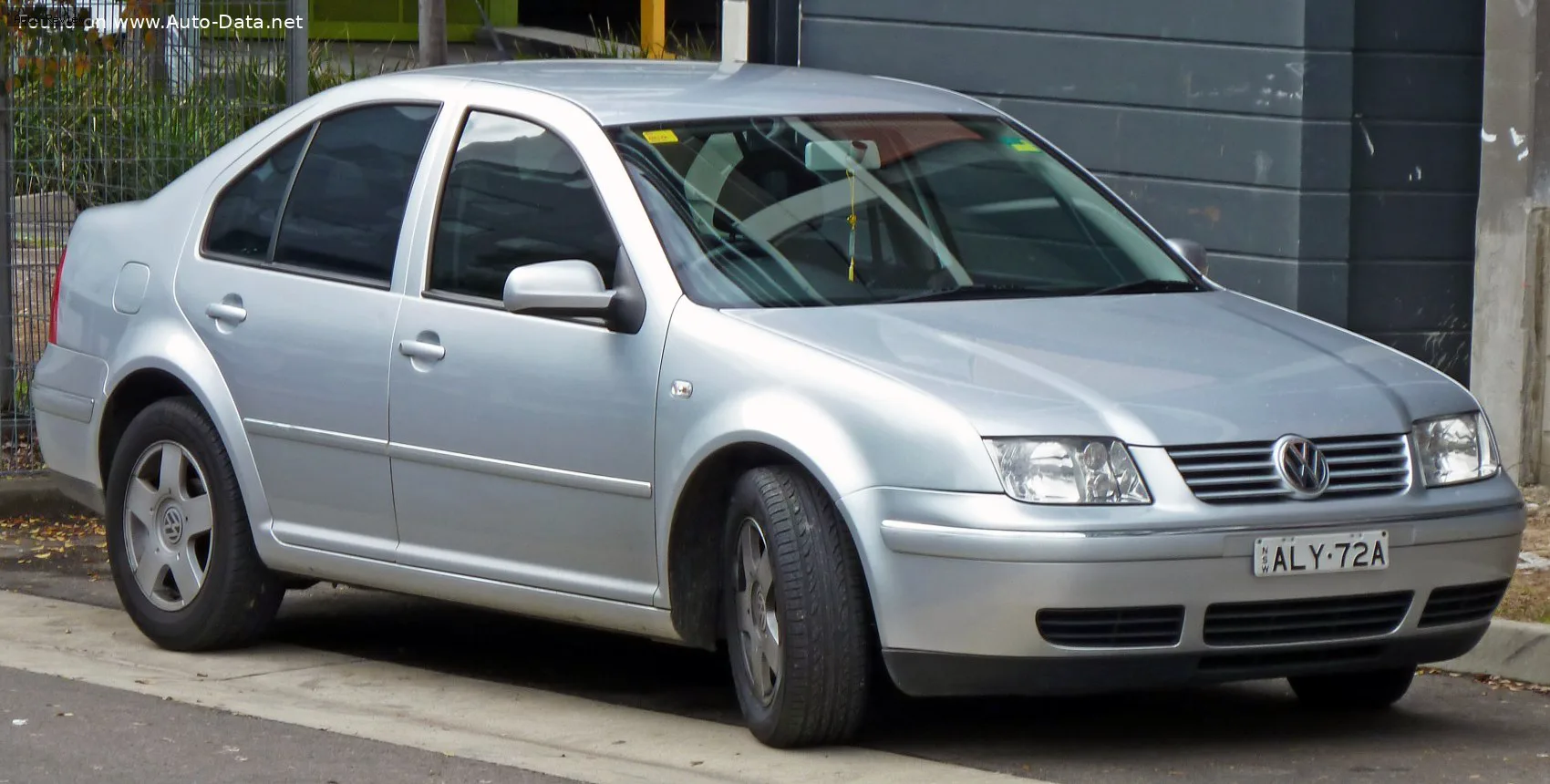 Volkswagen Bora Bora (1J2)
