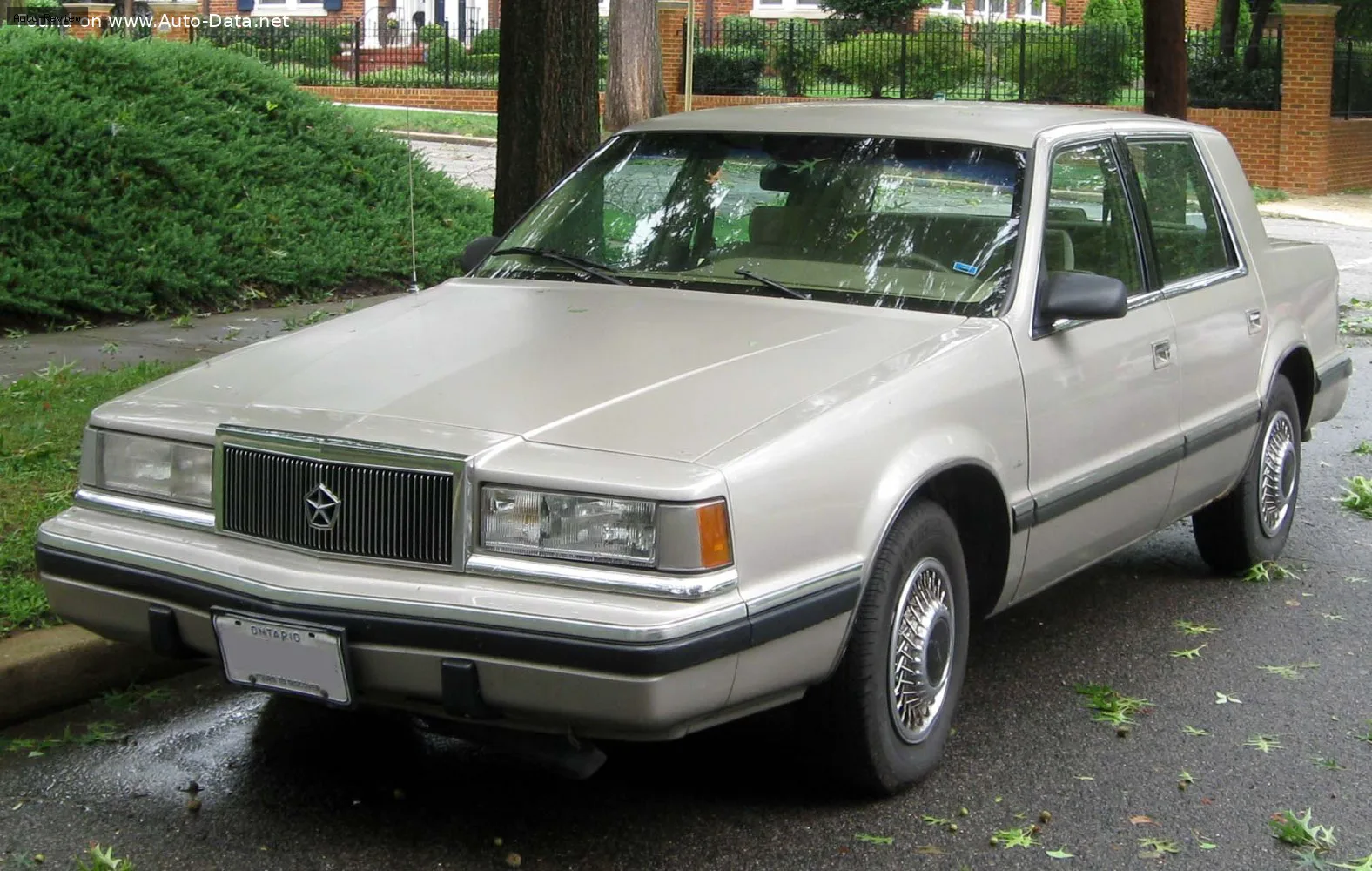 Chrysler Dynasty