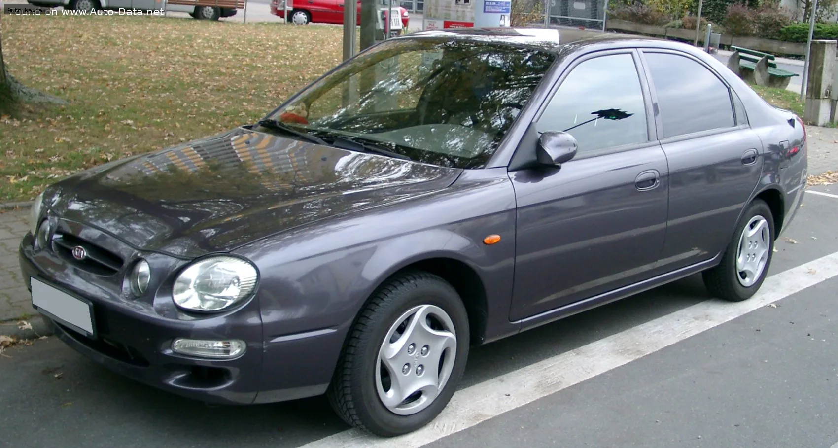 Kia Shuma