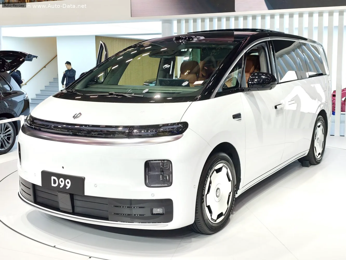 Leapmotor D99
