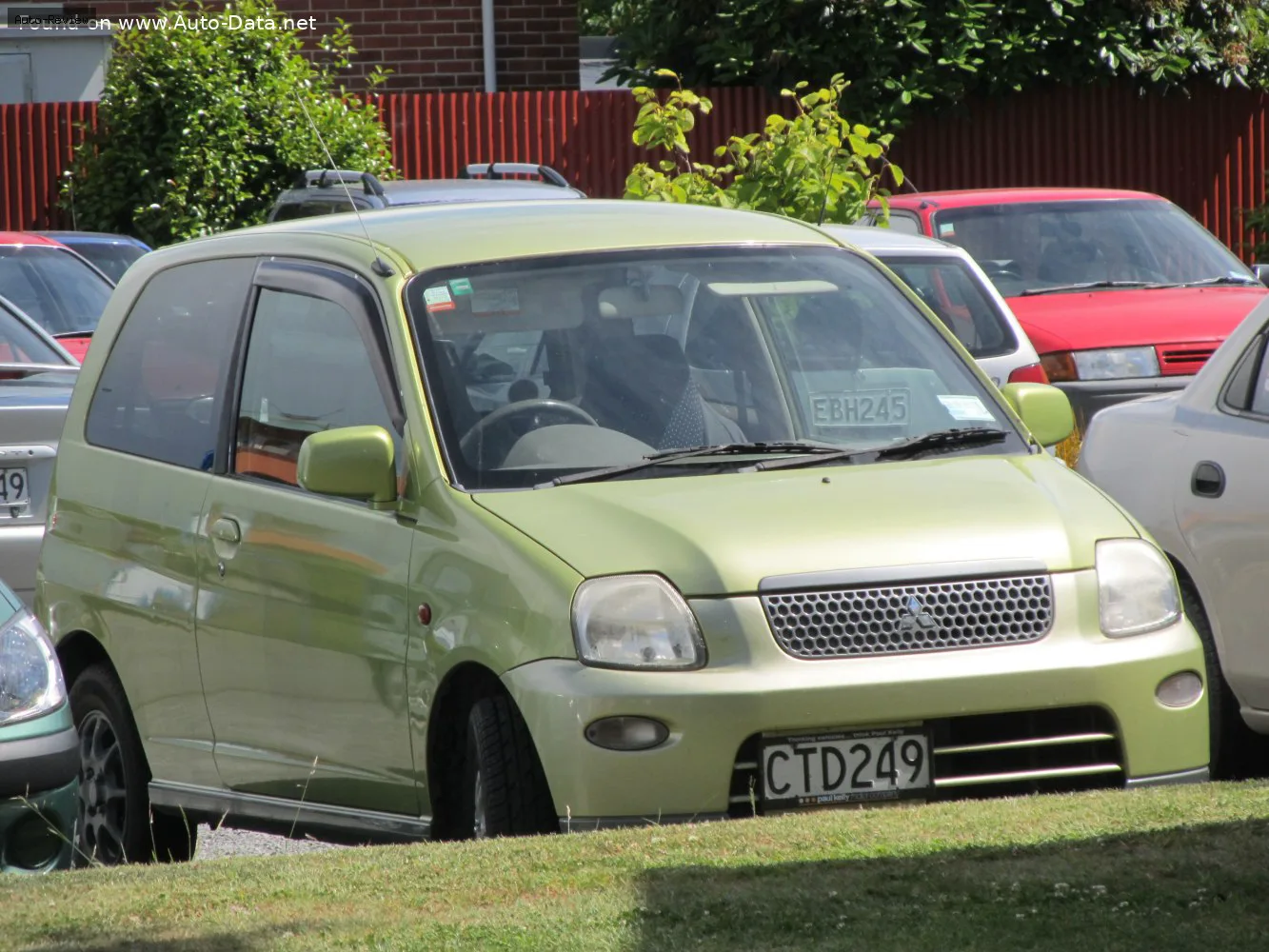 Mitsubishi Pistachio