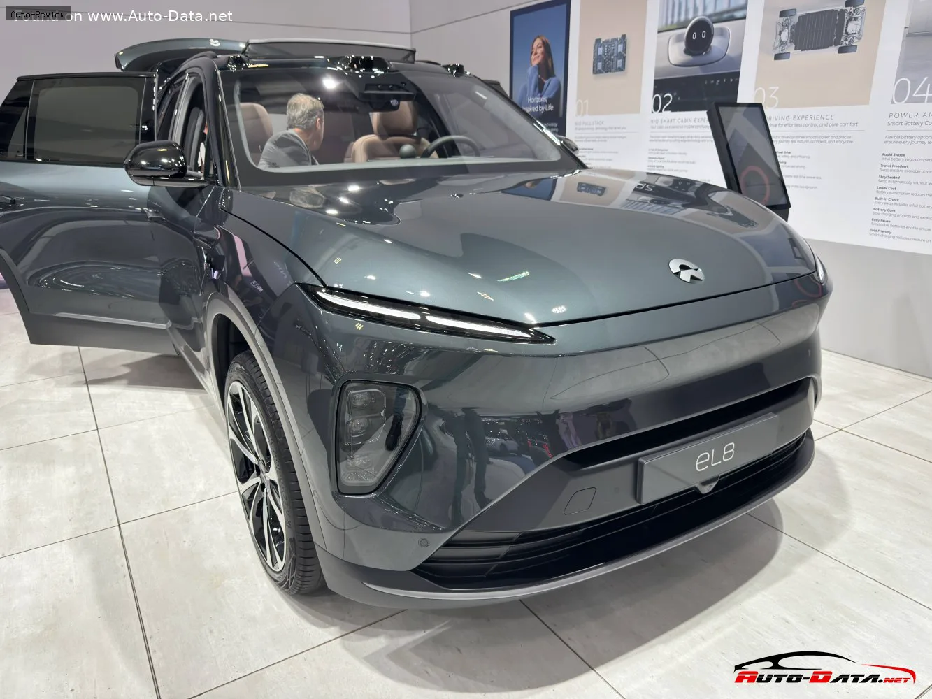 NIO EL8
