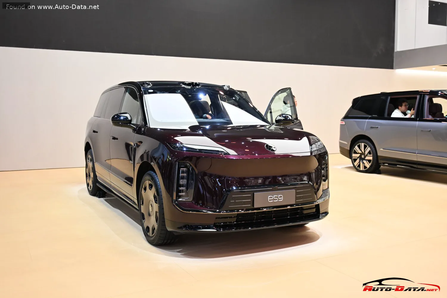 NIO ES9