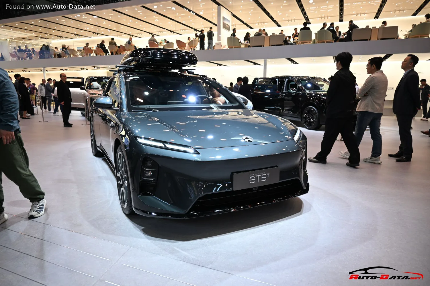 NIO ET5