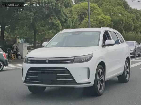 AITO M7 M7 I 1.5T (449 лс) Range Extender 4WD 2022 - 2025 — фото 2