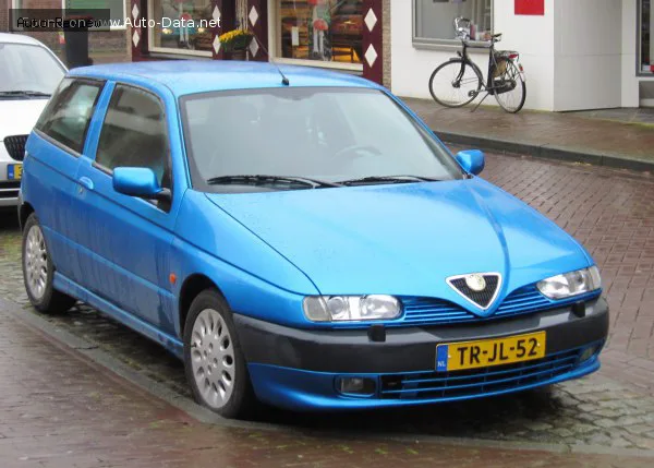 Alfa Romeo 145 145 (930) 1.6 I.E. (103 лс) 1994 - 1996 — фото 2