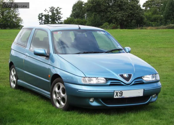 Alfa Romeo 145 145 (930, facelift 1999) 2.0 Twin Spark Quadrifoglio (155 лс) 1999 - 2000 — фото 2