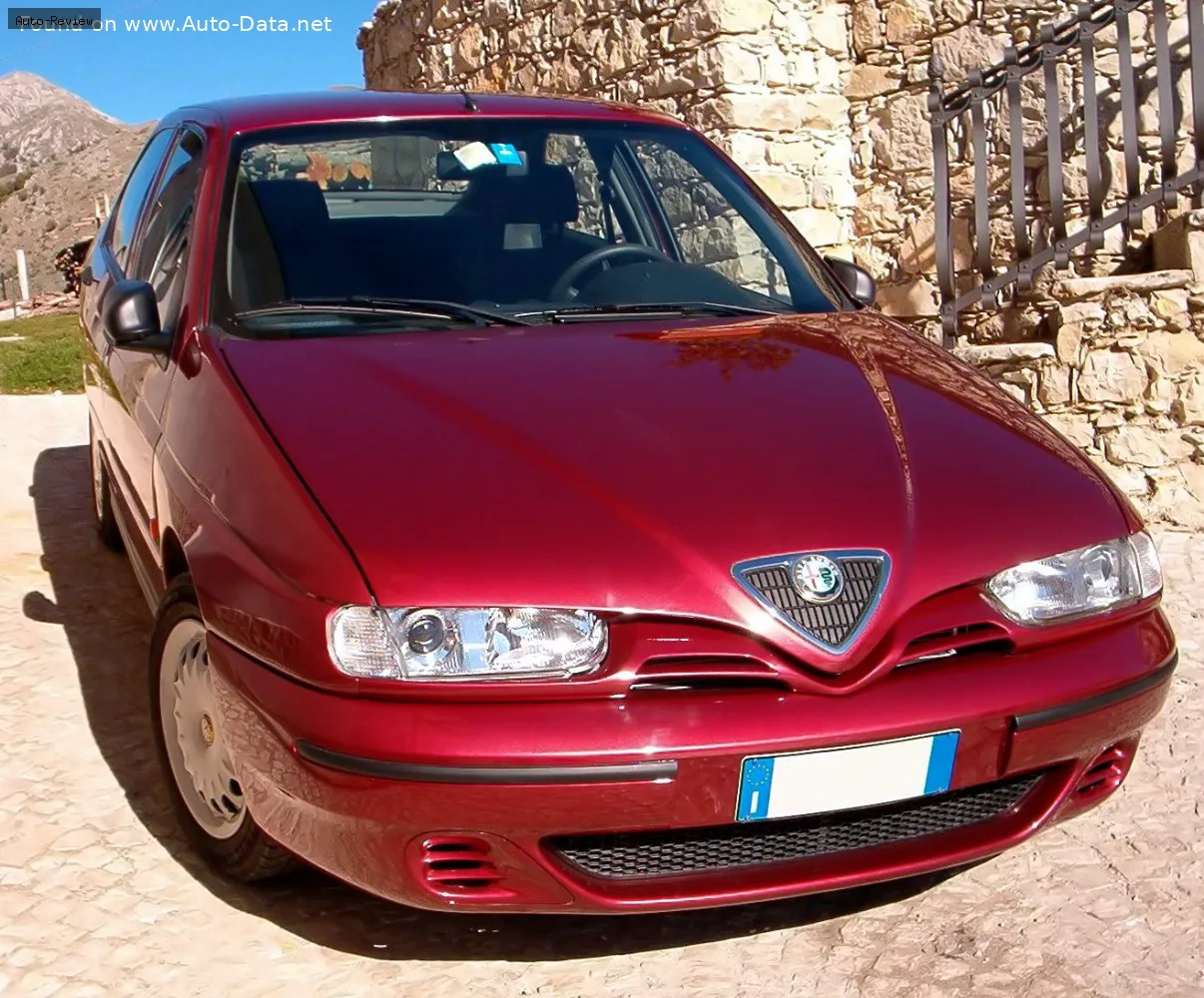 Alfa Romeo 146 146 (930, facelift 1999) 1.4 Twin Spark 16V (103 лс) 1999 - 2000