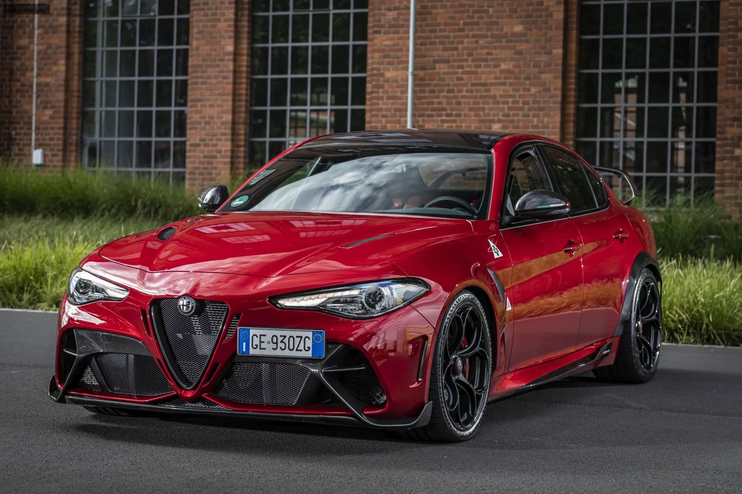 Alfa Romeo Giulia Giulia (952) GTAm 2.9 V6 (540 лс) Automatic 2020 - 2021