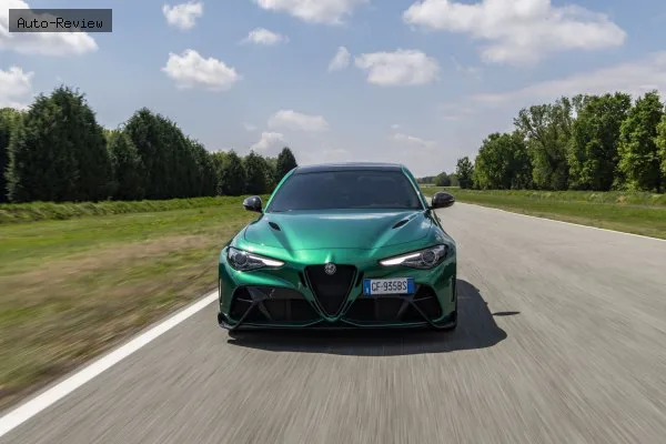 Alfa Romeo Giulia Giulia (952) Veloce 2.0 (280 лс) AWD Automatic 2016 - 2018 — фото 2