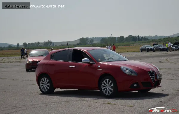 Alfa Romeo Giulietta Giulietta (Type 940) 2.0 JTDM (140 лс) 2010 - 2013 — фото 2