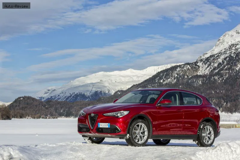 Alfa Romeo Stelvio Stelvio (949) 2.2d (210 лс) AWD Automatic 2017 - 2018