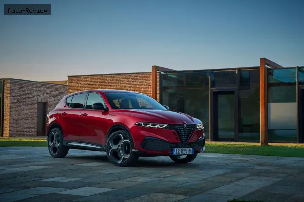 Alfa Romeo Tonale Tonale (facelift 2025) 2.0 T4 (268 лс) Q4 Automatic 2025 - — фото 2