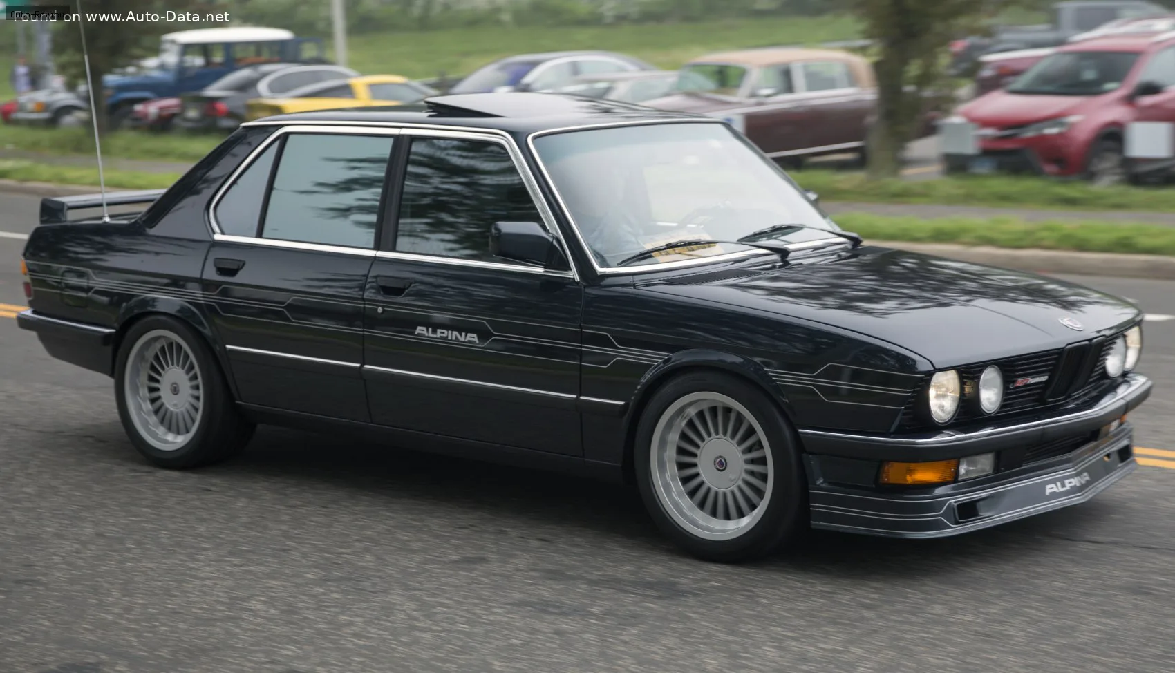 Alpina B7 B7 (E28) 3.0 (301 лс) 1984 - 1987