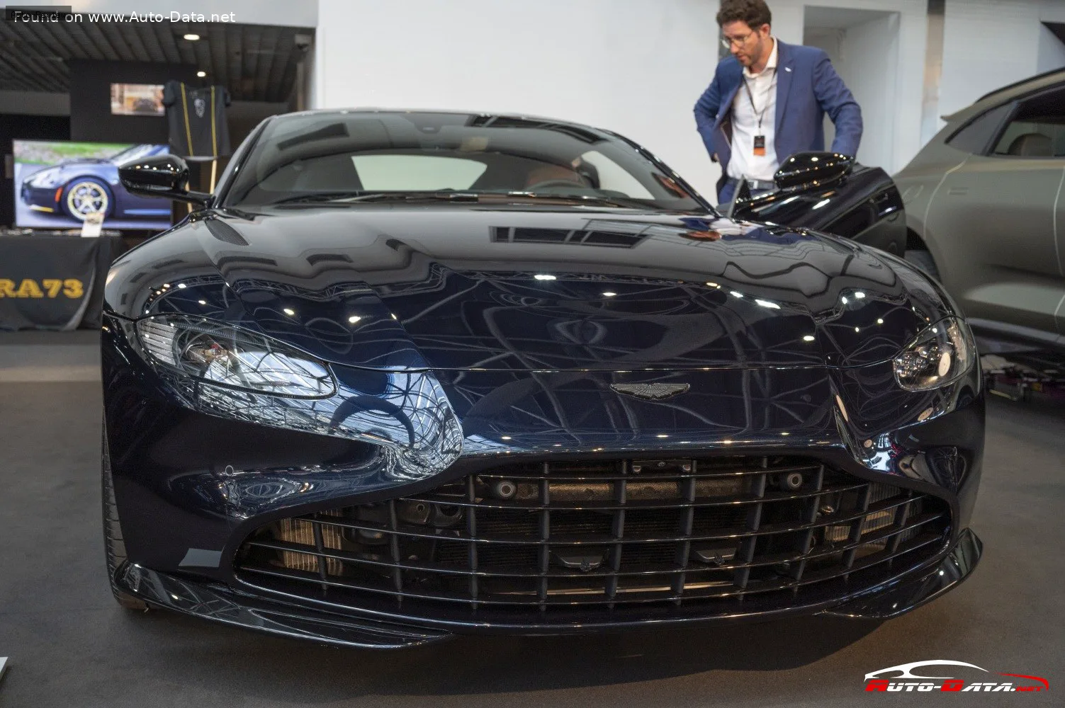 Aston Martin V8 Vantage V8 Vantage (2018) 4.0 V8 (510 лс) Automatic 2017 - 2024