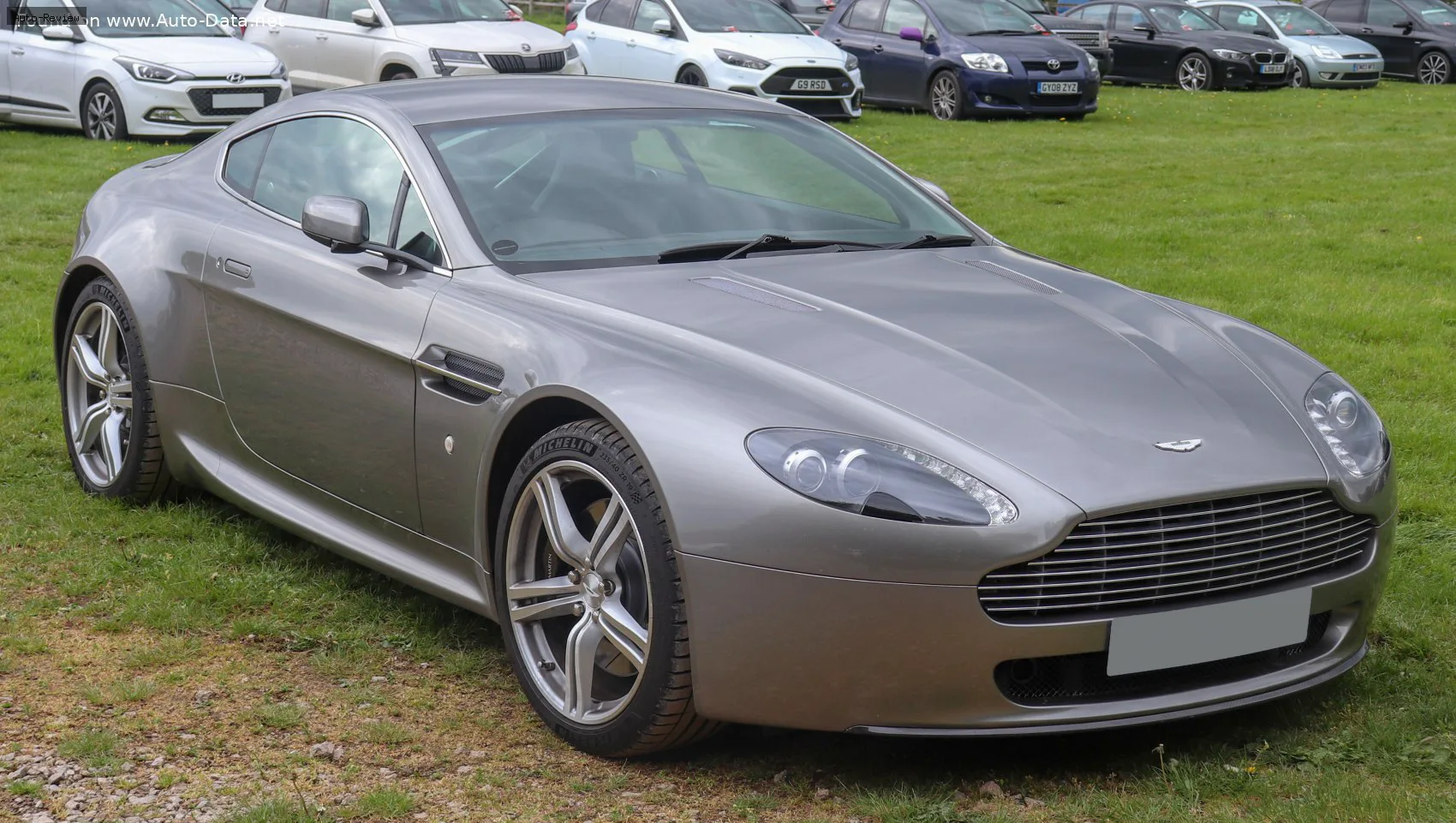 Aston Martin V8 Vantage V8 Vantage (2005) 4.3 i V8 32V (385 лс) 2005 - 2008