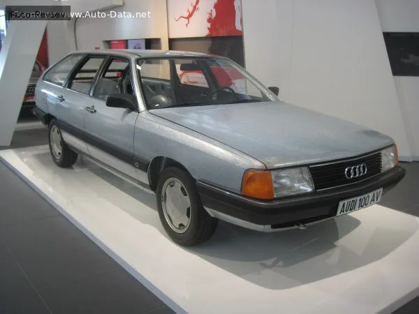 Audi 100 100 Avant (C3, Typ 44, 44Q) 2.0 CAT (113 лс) 1986 - 1987 — фото 2